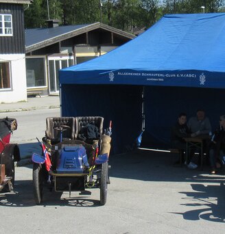 Gazebo 6x4m blu con teli laterali personalizzato con stampa club ACS viciino  delle auto d'epoca